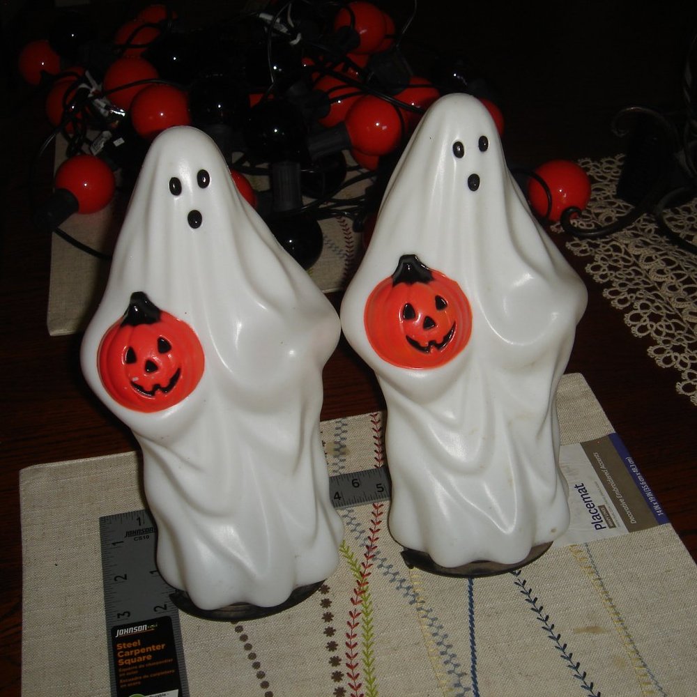 Vintage Pair 1995 Empire Halloween Ghost Blow Mold Pathway Light Topper 9"